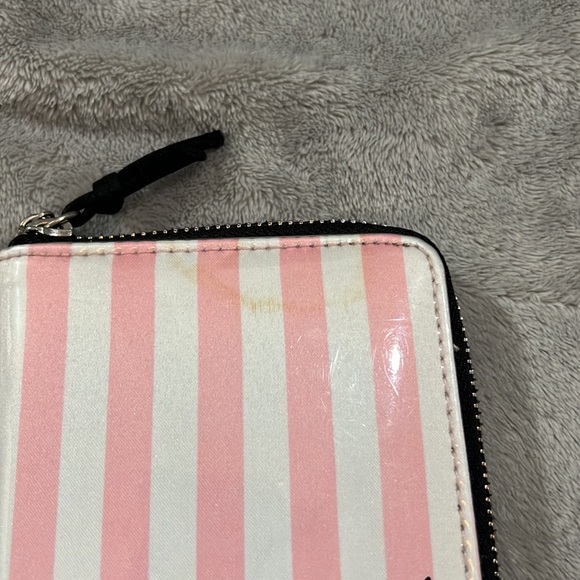 Victoria’s Secret Makeup case - Picture 6 of 6